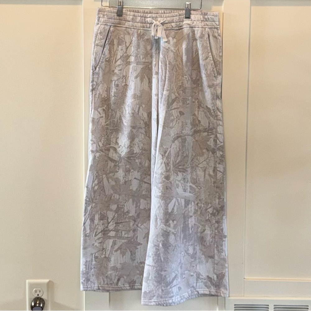 Hollister Patterned Wide-Leg sweatpants